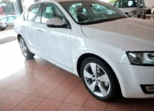Skoda Octavia Base Gasolina Hatchback 230 CV