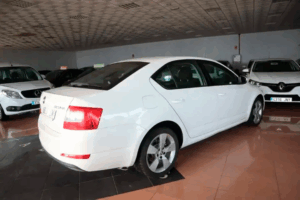 Skoda Octavia Base Gasolina Hatchback 230 CV