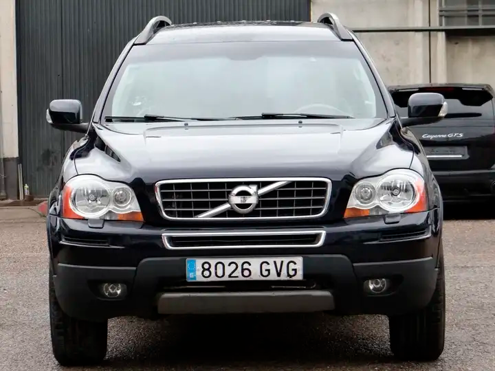 Volvo EX40 Standard Eléctrico SUV compacto 408 CV