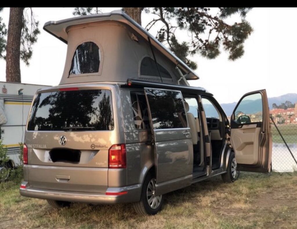 Volkswagen Transporter Standard Diésel Van 150