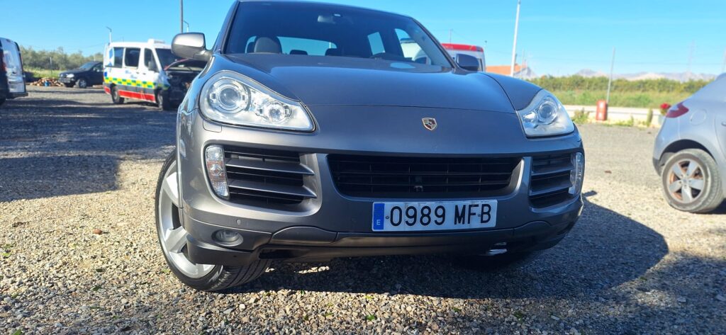 Porsche Cayenne Turbo Gasolina SUV 240