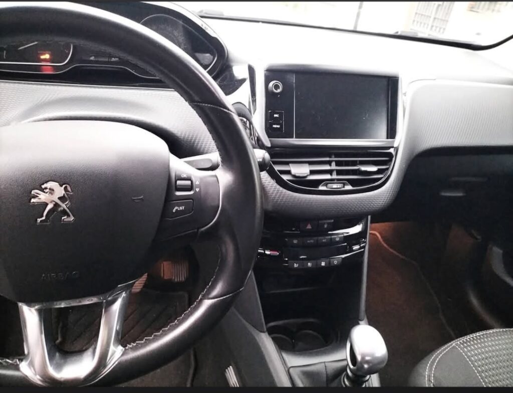 Peugeot 208 1.2 PureTech 110 Gasolina Berlina 110 CV