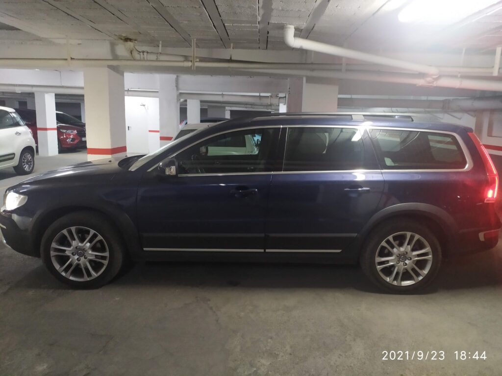 Volvo XC70 D4 AWD Diésel Familiar crossover 181 CV