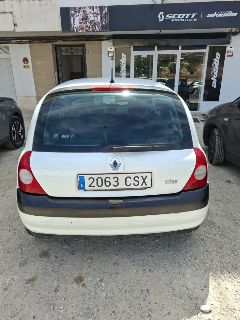 Renault Clio 1.2 Gasolina Hatchback 75 CV