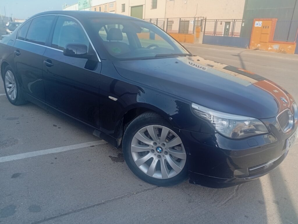 BMW 5 Series 530i Gasolina Otro 240 CV